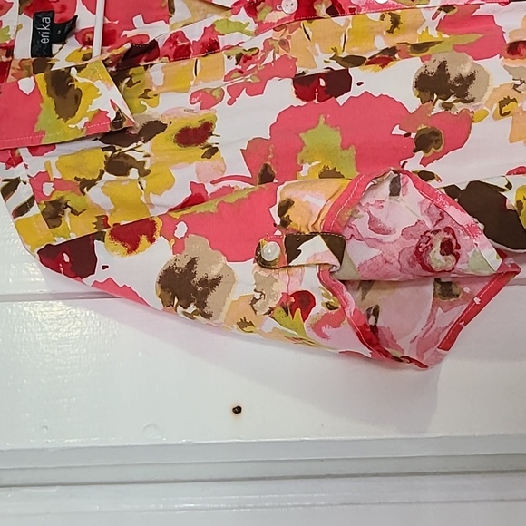 ERIKA, PLUS SIZE WOMEN'S SHORT SLEEVE TOP - Picture 3 of 6